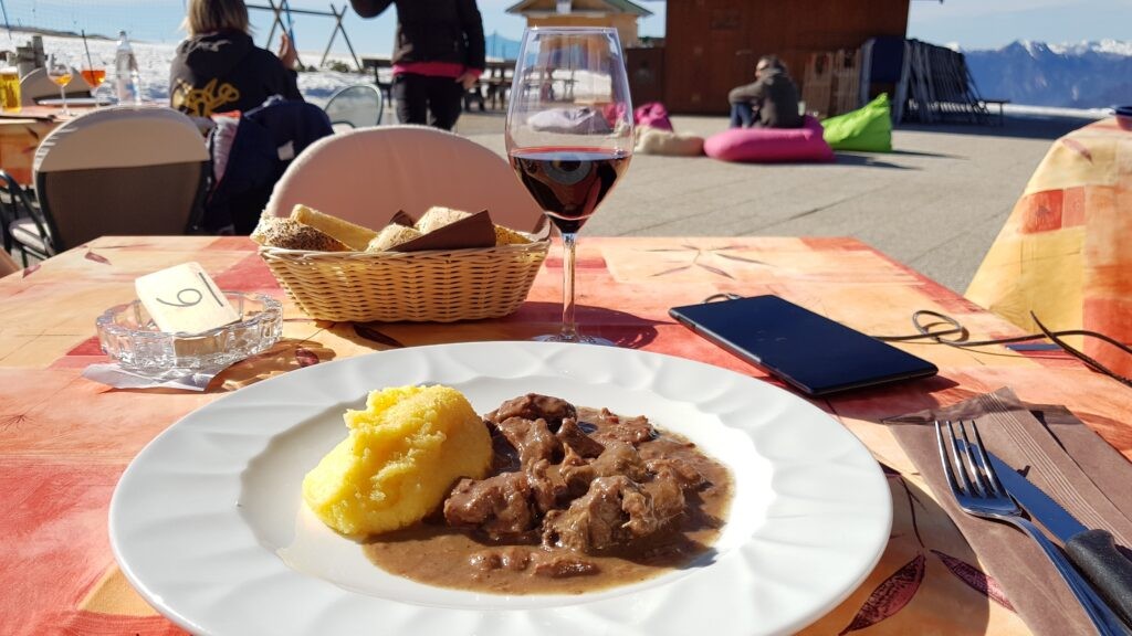 Monte Baldo Capannina pranzo